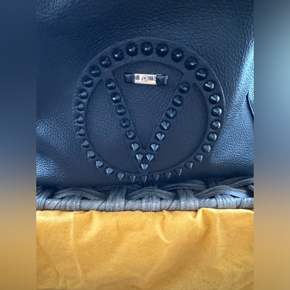 Valentino by Mario Valentino Large Leather Shoulder Bag - Picture 2 of 8